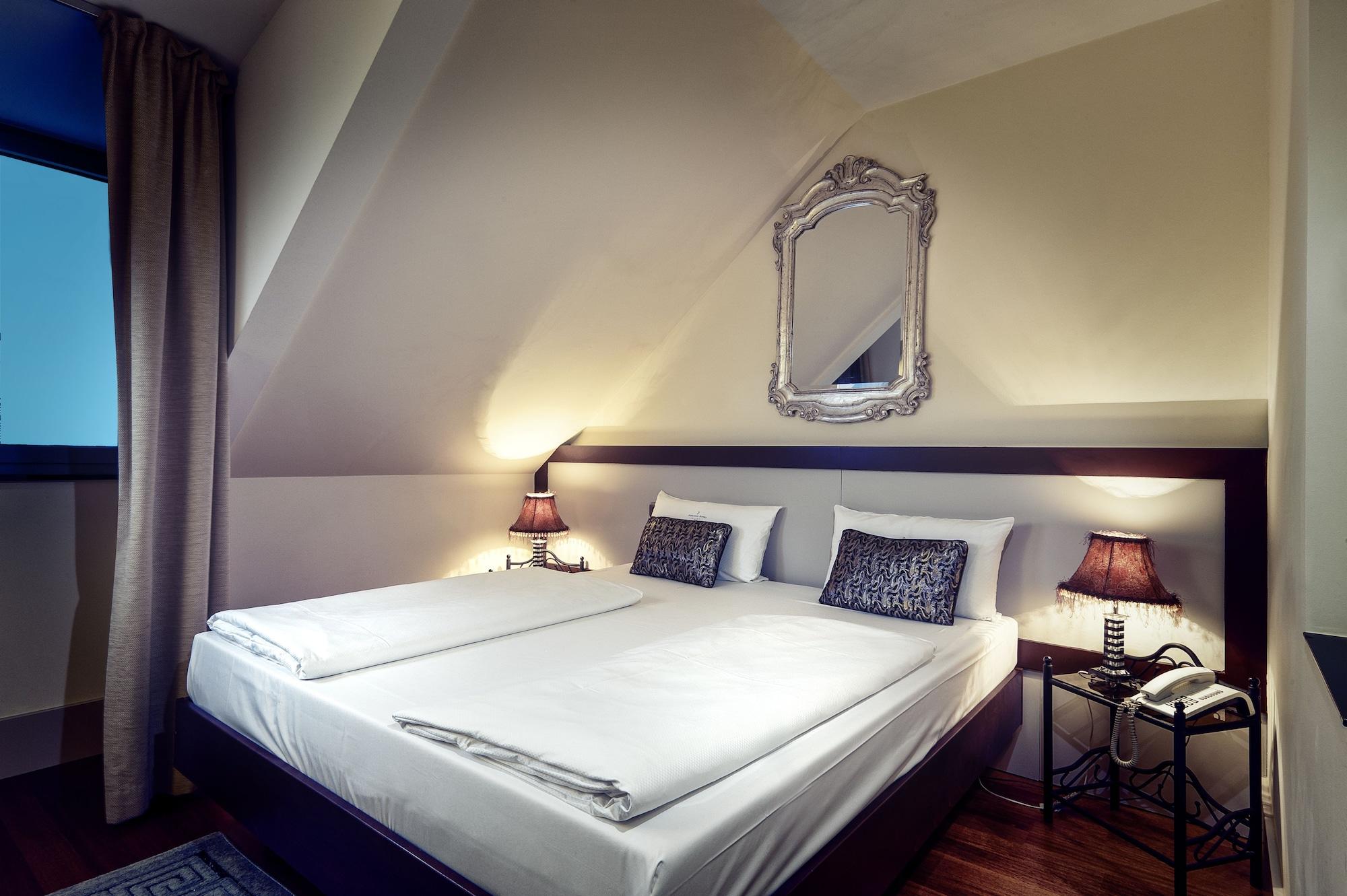 Ambiance Rivoli Hotel 4*