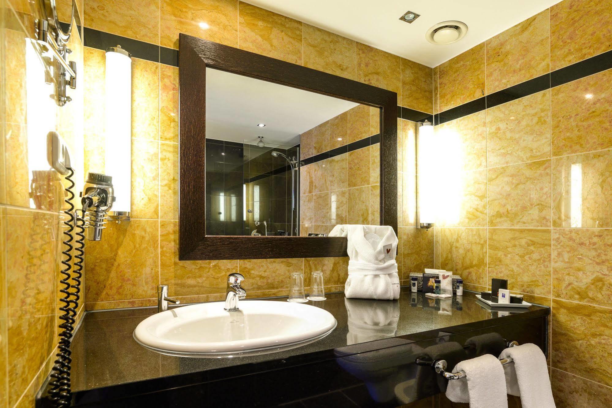 Ambiance Rivoli Hotel